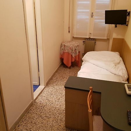 Hotel San Faustino Тори дел Бенако Екстериор снимка