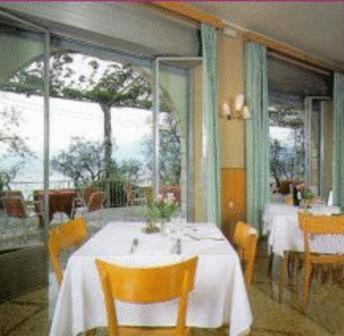 Hotel San Faustino Тори дел Бенако Екстериор снимка