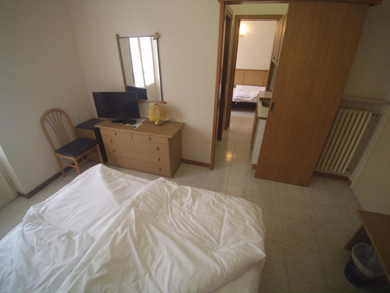 Hotel San Faustino Тори дел Бенако Стая снимка
